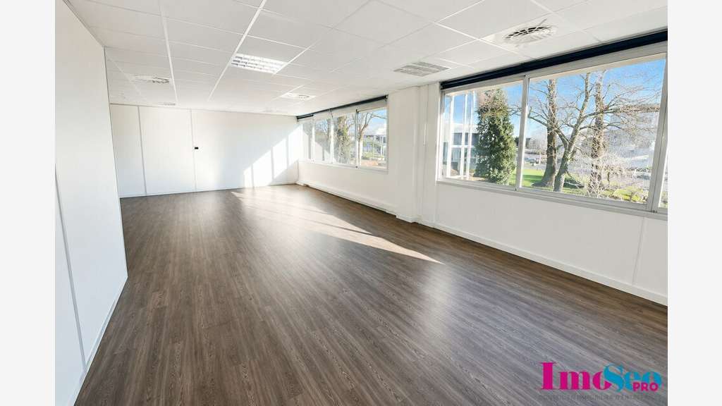 A louer bureaux 430m² Mérignac R+1 proche aéroport