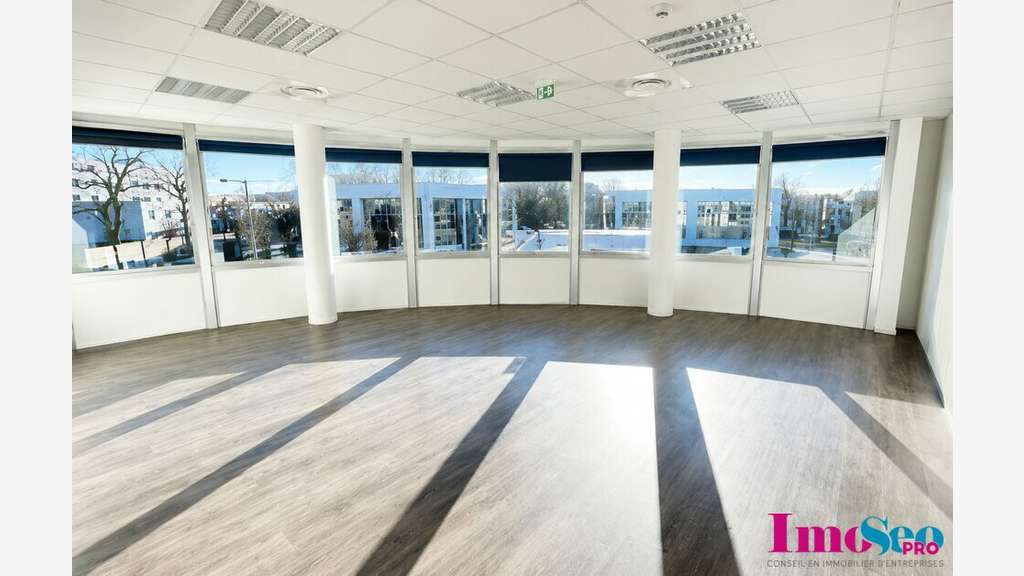 A louer bureaux 430m² Mérignac R+1 proche aéroport