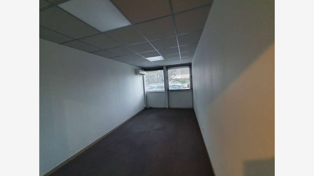 Bureaux 150m² à louer à Mérignac sortie n°10