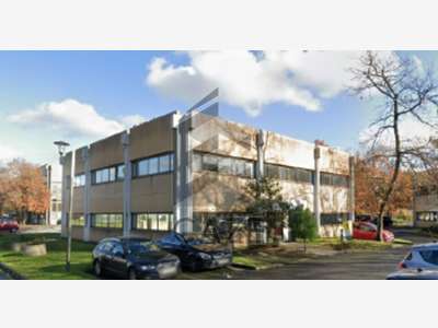 Bureaux 179m² R+1 à louer à Mérignac aéroport 