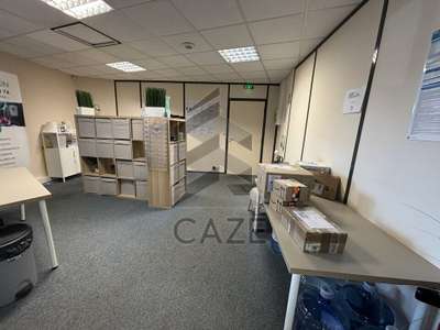 Bureaux à louer en RDC proche tramway à Mérignac