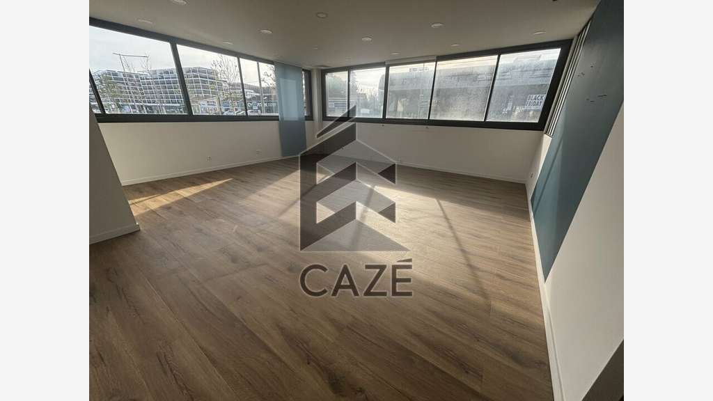 2 lots de bureaux à louer à Mérignac Tram A
