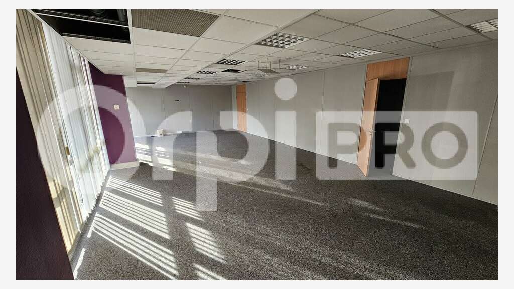 Bureaux récents 114m² RDC à louer à Mérignac