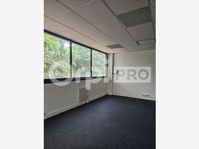 Bureaux récents 114m² RDC à louer à Mérignac