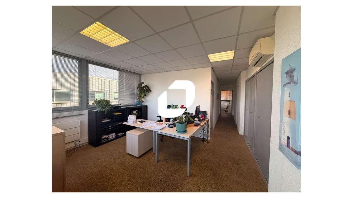 A louer Bureaux 64m² Merignac