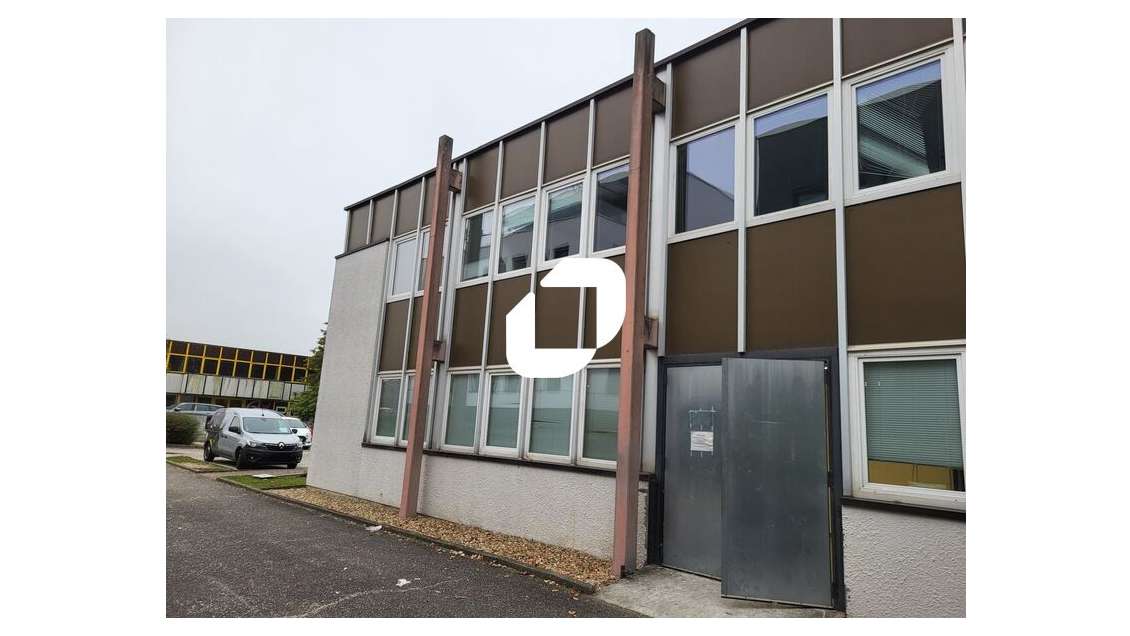A louer Bureaux 711m² Merignac