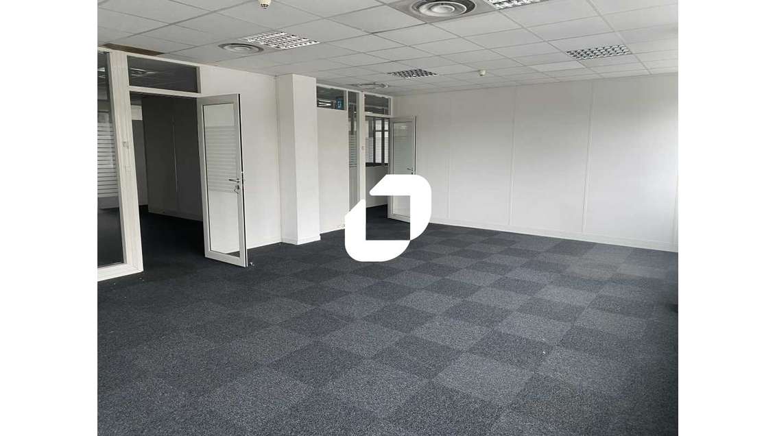 A louer Bureaux 380m² Merignac