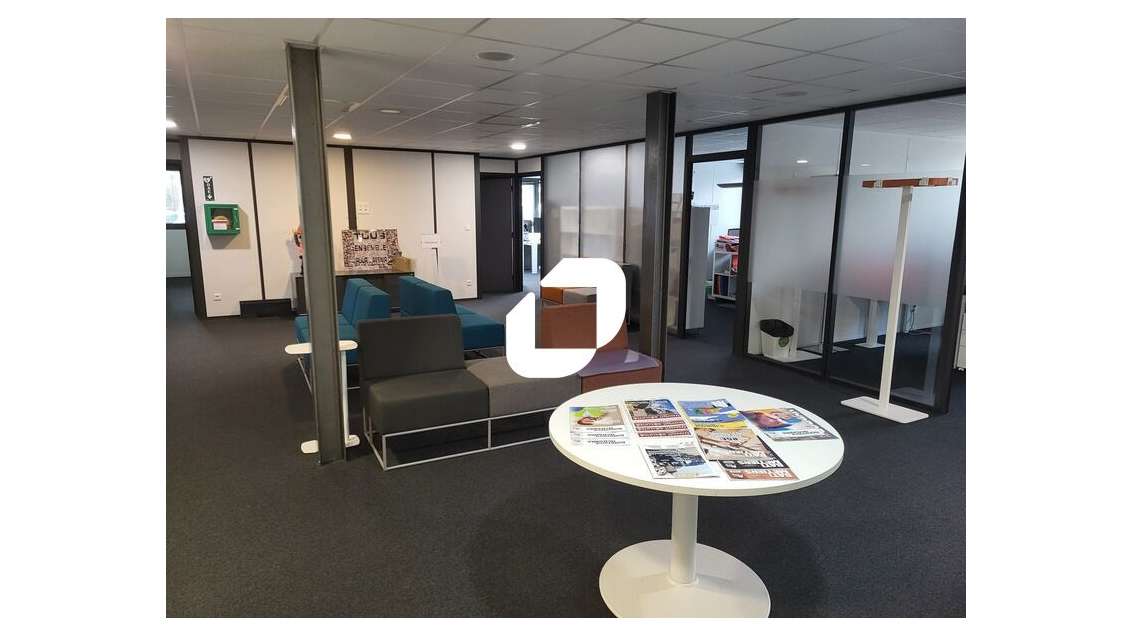 A louer Bureaux 709m² Merignac