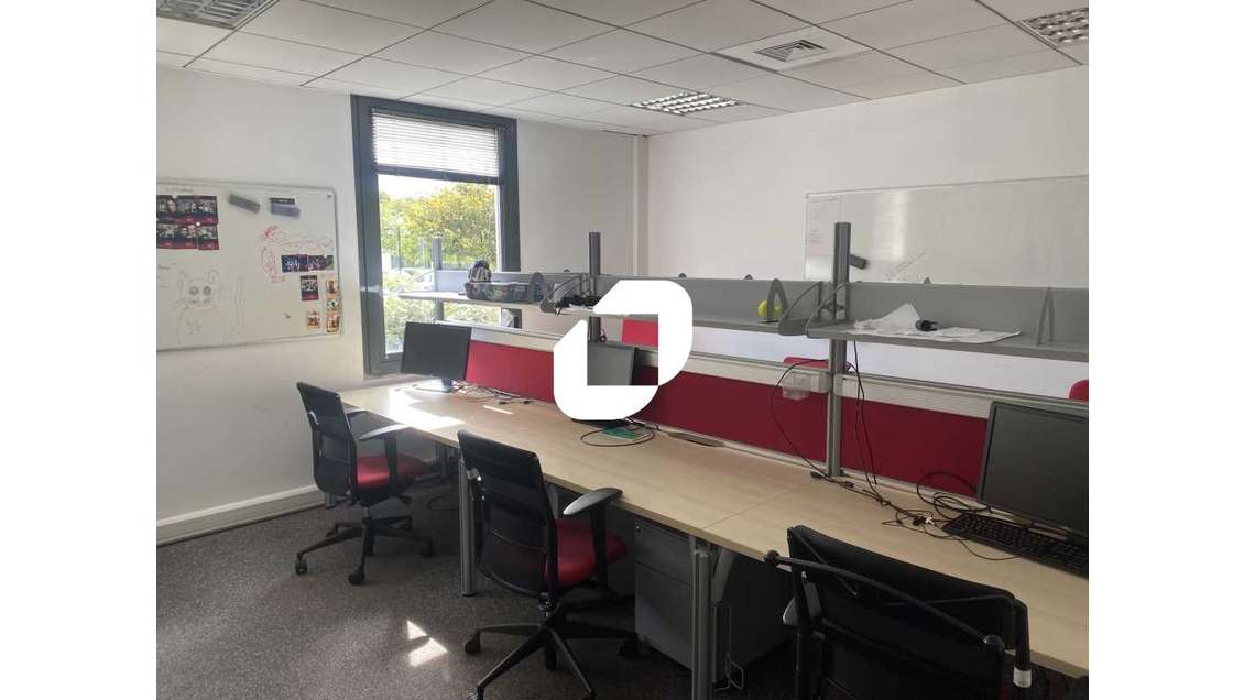 A louer Bureaux 554m² Merignac