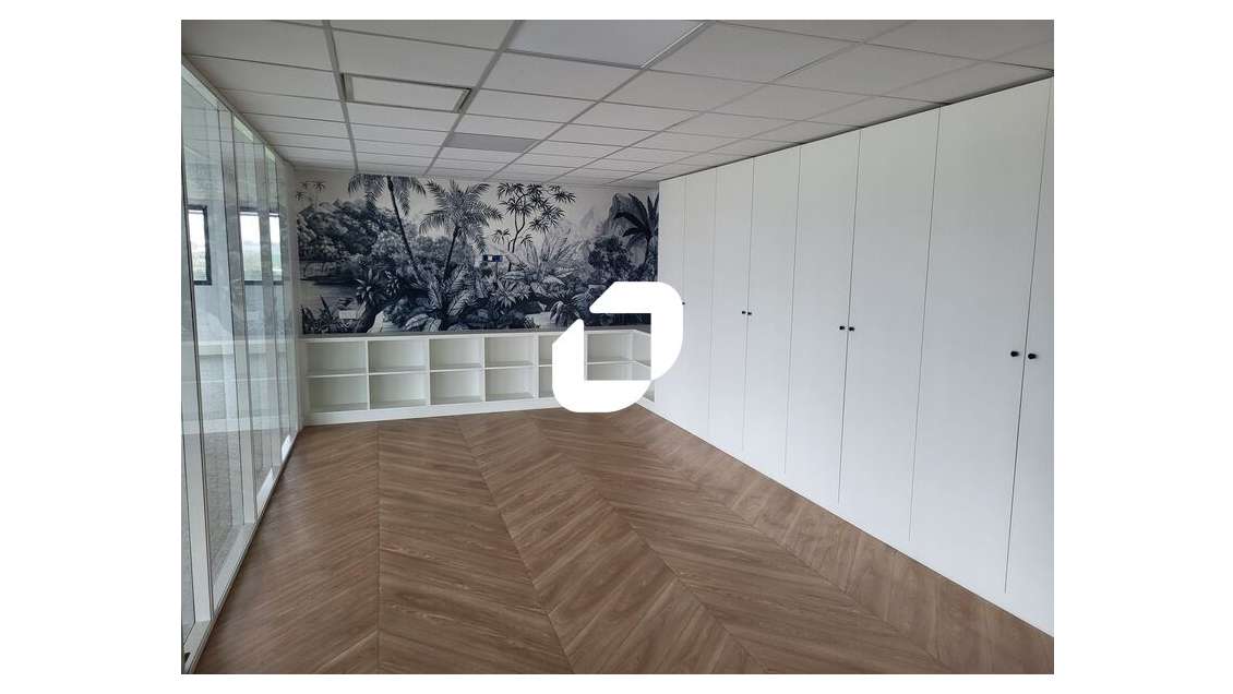 A louer Bureaux 282m² Merignac