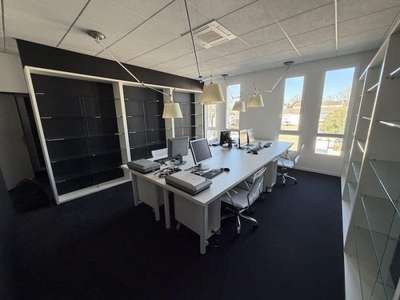 A louer bureaux de standing Mérignac zone du Phare