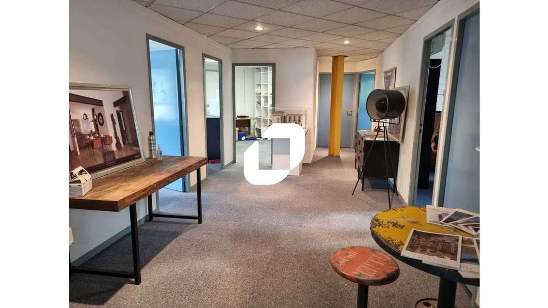 A louer Bureaux 147m² Merignac