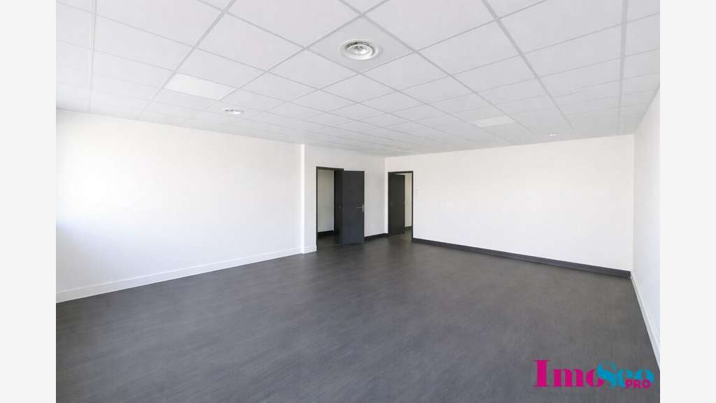 Bureaux 211m² à louer dans le centre de Mérignac