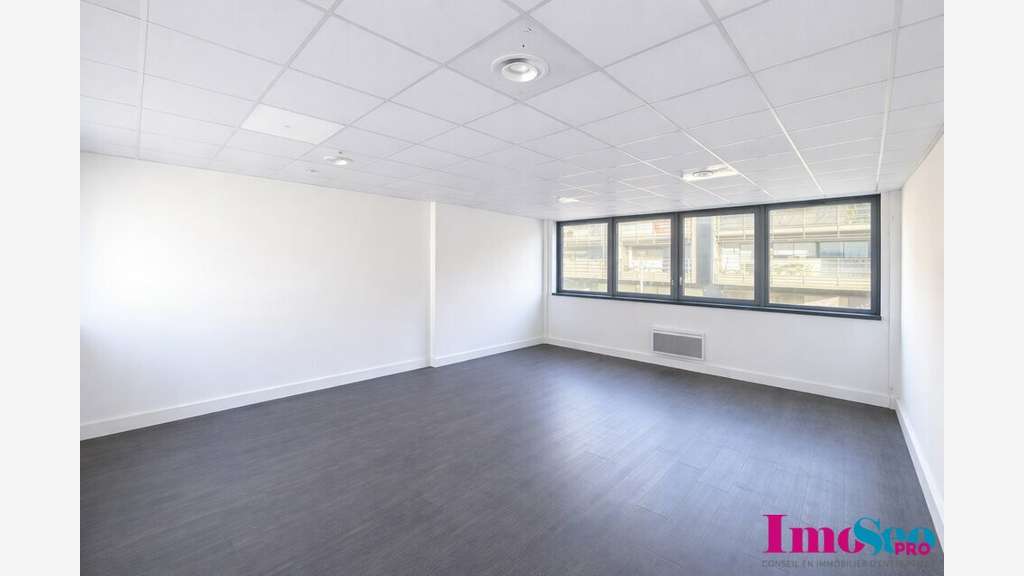 Bureaux 52m² à louer dans le Centre de Mérignac