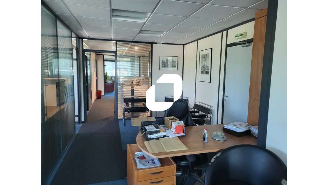 A louer Bureaux 205m² Merignac