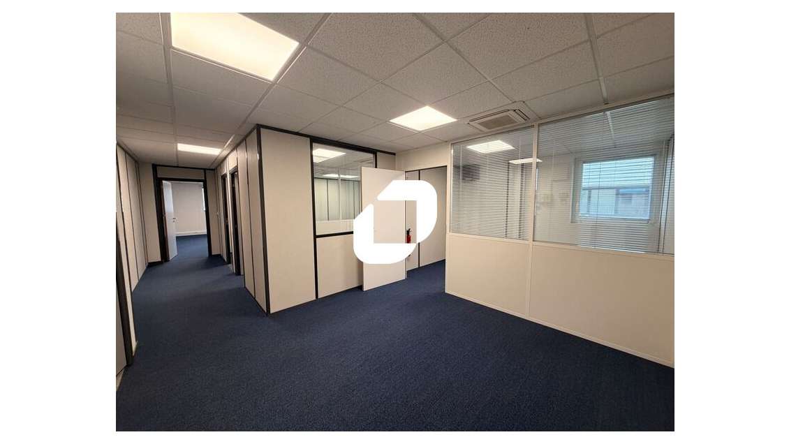A louer Bureaux 96m² Merignac