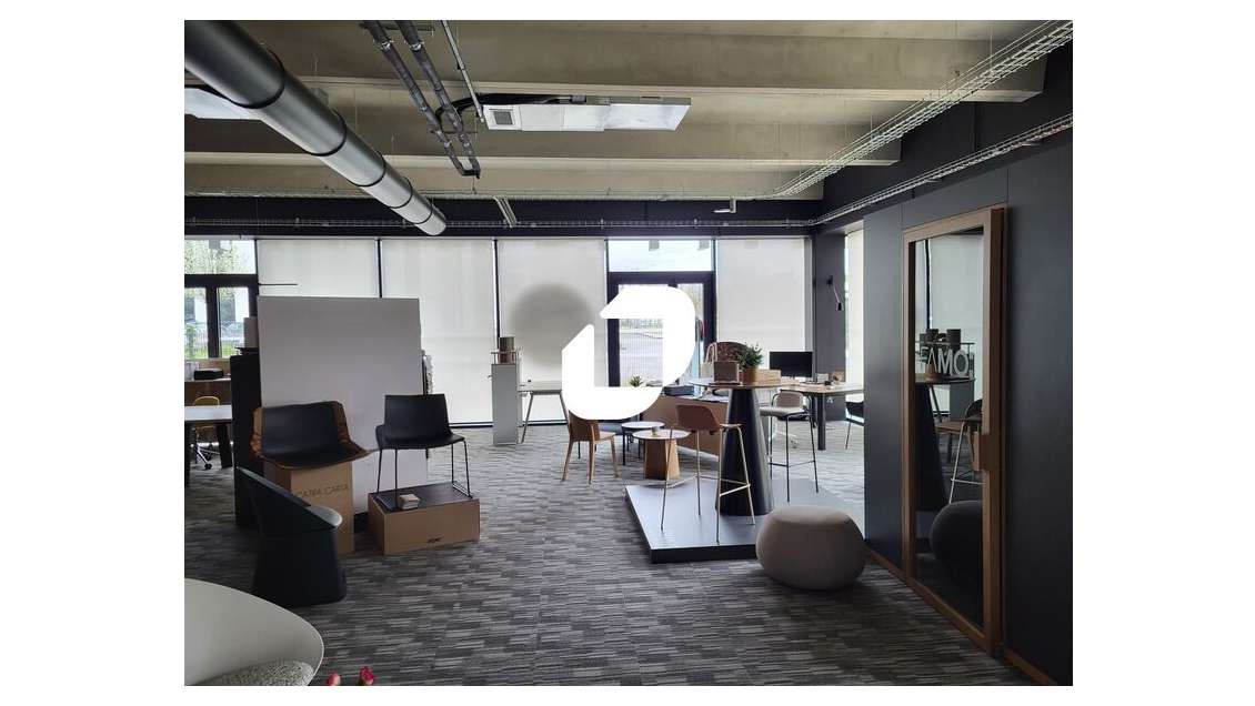 A louer Bureaux 273m² Merignac