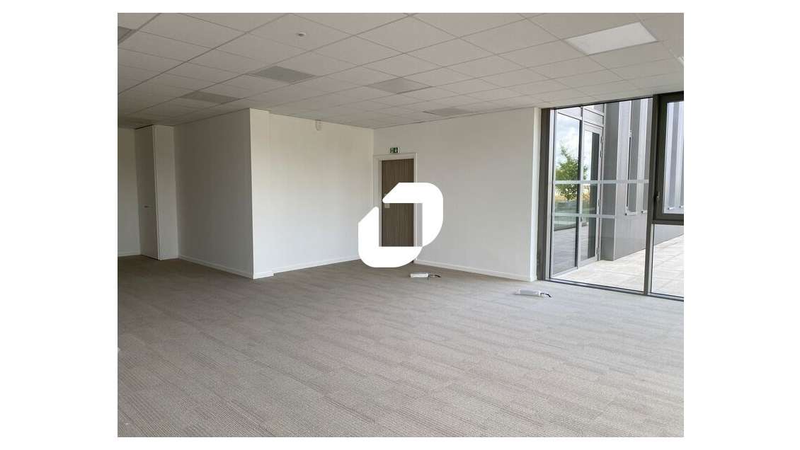 A louer Bureaux 96m² Merignac