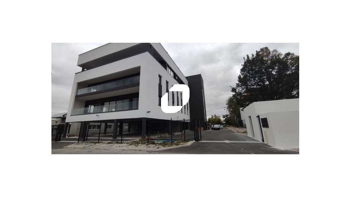 A louer Bureaux 390m² Merignac