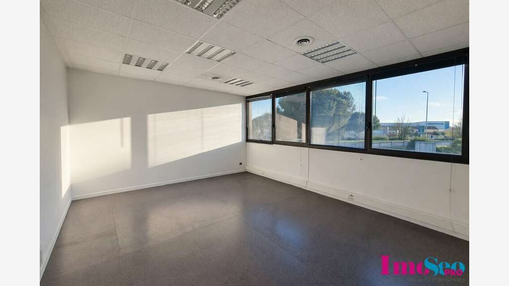 Bureaux de 100m² à louer à Mérignac prox aéroport