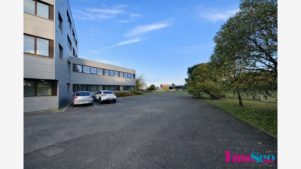 Location bureaux 200m² Mérignac proche aéroport