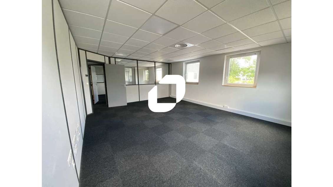 A louer Bureaux 197m² Merignac