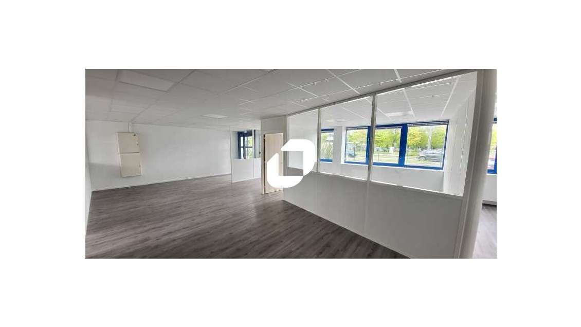 A louer Bureaux 465m² Merignac