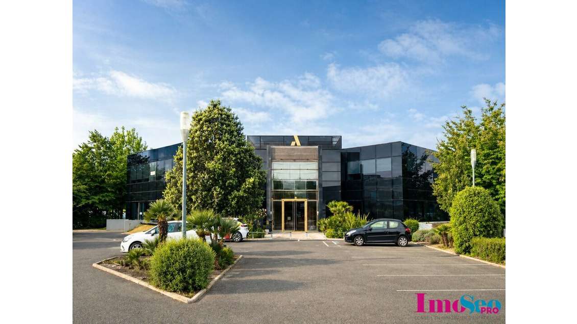 Bureaux 400m² R+1 à louer Mérignac sortie N°11
