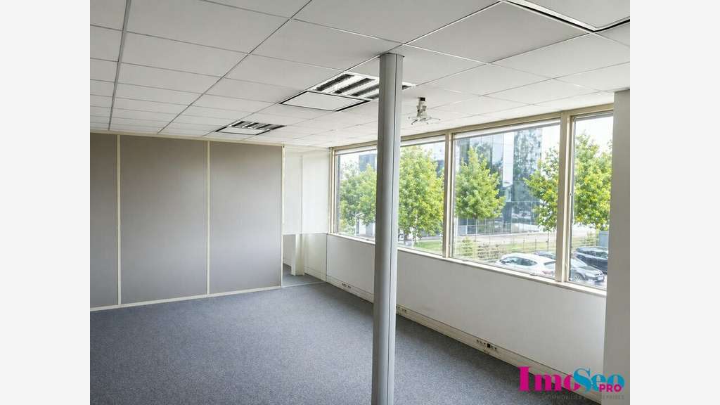 Bureaux 400m² R+1 à louer Mérignac sortie N°11  