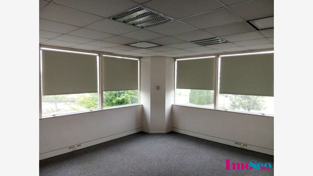Bureaux 400m² R+1 à louer Mérignac sortie N°11  