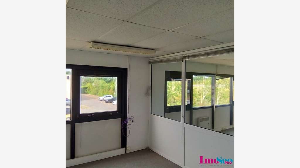 Bureaux 80m² R+1 à louer Mérignac sortie 11 rocade