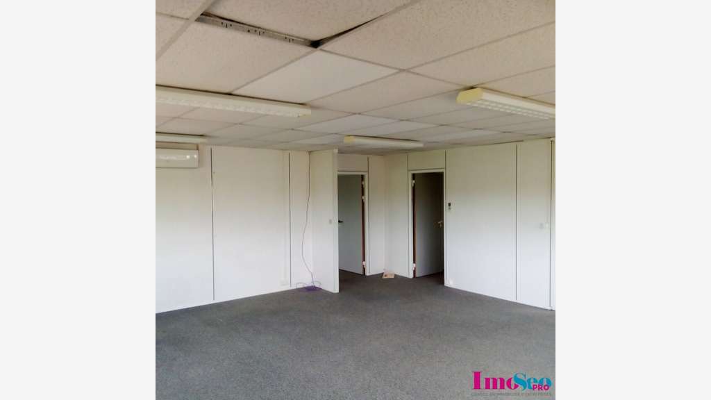 Bureaux 80m² R+1 à louer Mérignac sortie 11 rocade