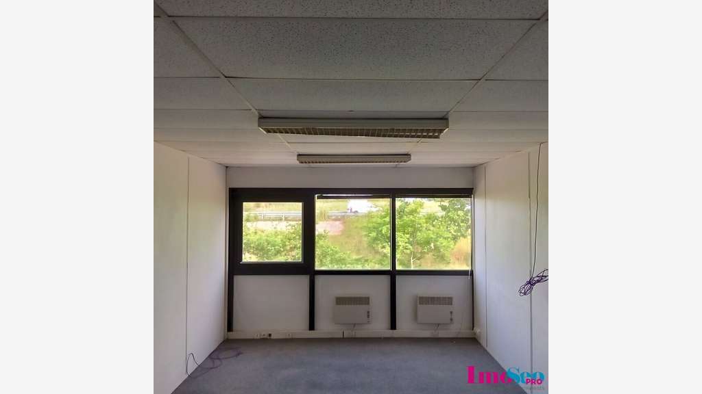 Bureaux 80m² R+1 à louer Mérignac sortie 11 rocade