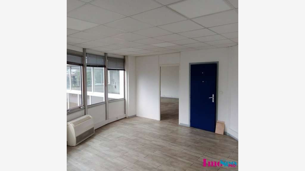 Bureaux 120m² R+1 à louer Mérignac sortie 11 