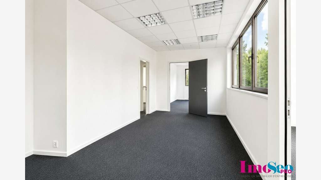Bureaux 89m² R+1 à louer sortie n°11 Mérignac