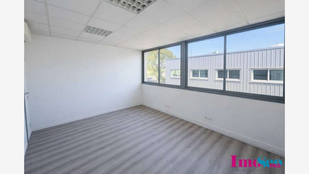 Bureaux 146m² à louer à Mérignac ZI du Phare
