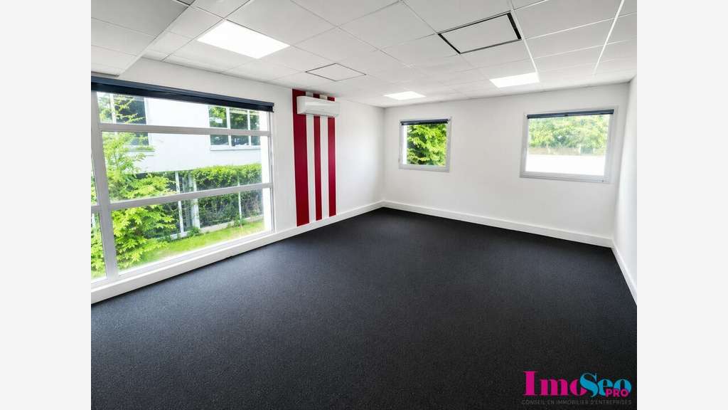 A louer bureaux modernes de 870m² à Mérignac