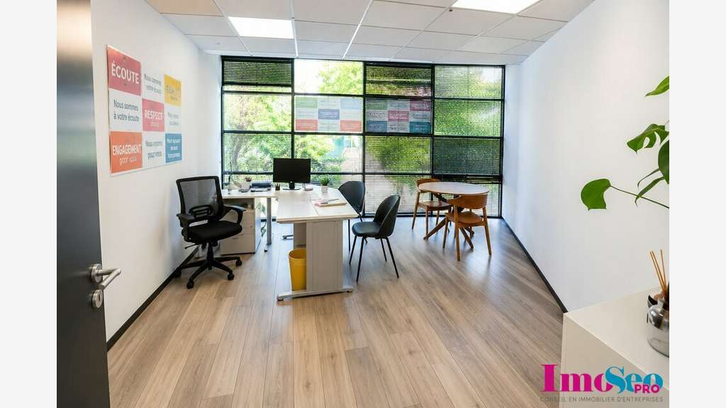 A louer bureaux modernes de 870m² à Mérignac