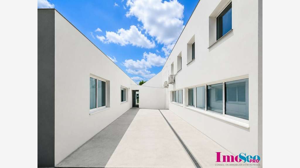 A louer bureaux modernes de 870m² à Mérignac