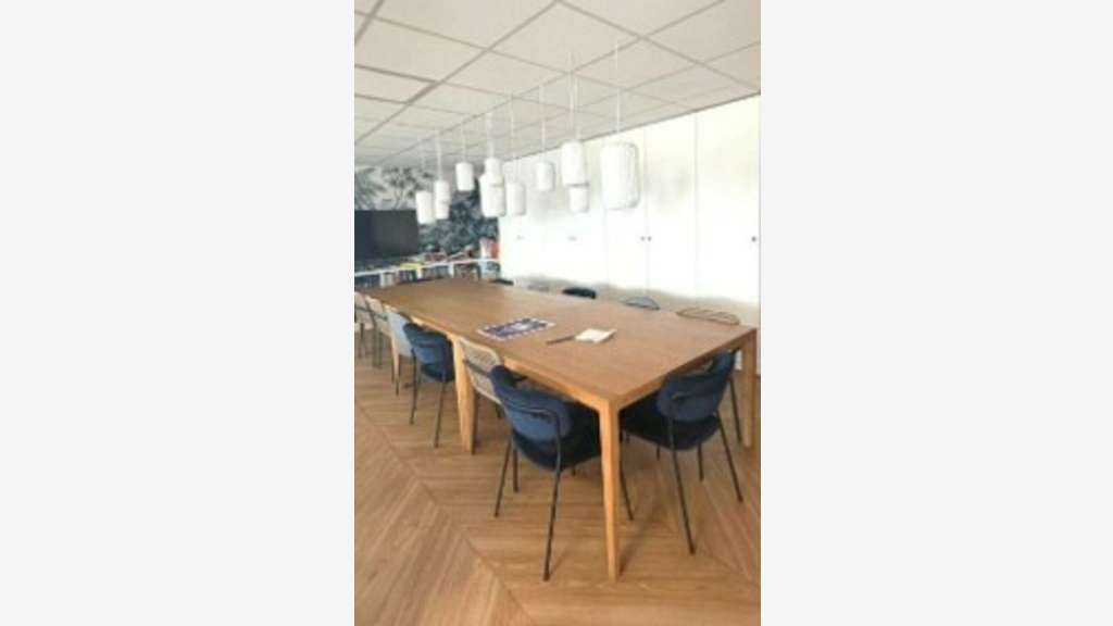 BUREAUX A LOUER - PROCHE TRAMWAY / AEROPORT