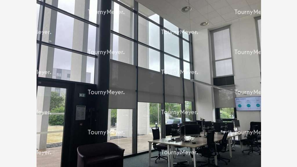 A louer bureaux de 2377m² à Mérignac av Kénnedy
