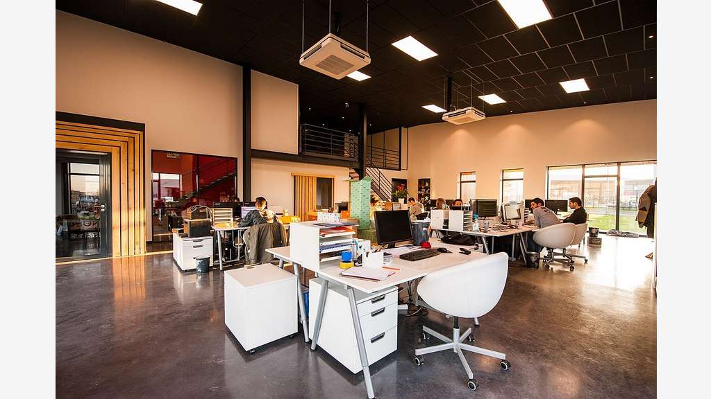 Location bureaux de 14m² à Mery