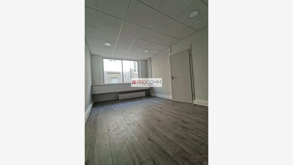 Bureaux 51m² en parfait état à louer à Metz centre