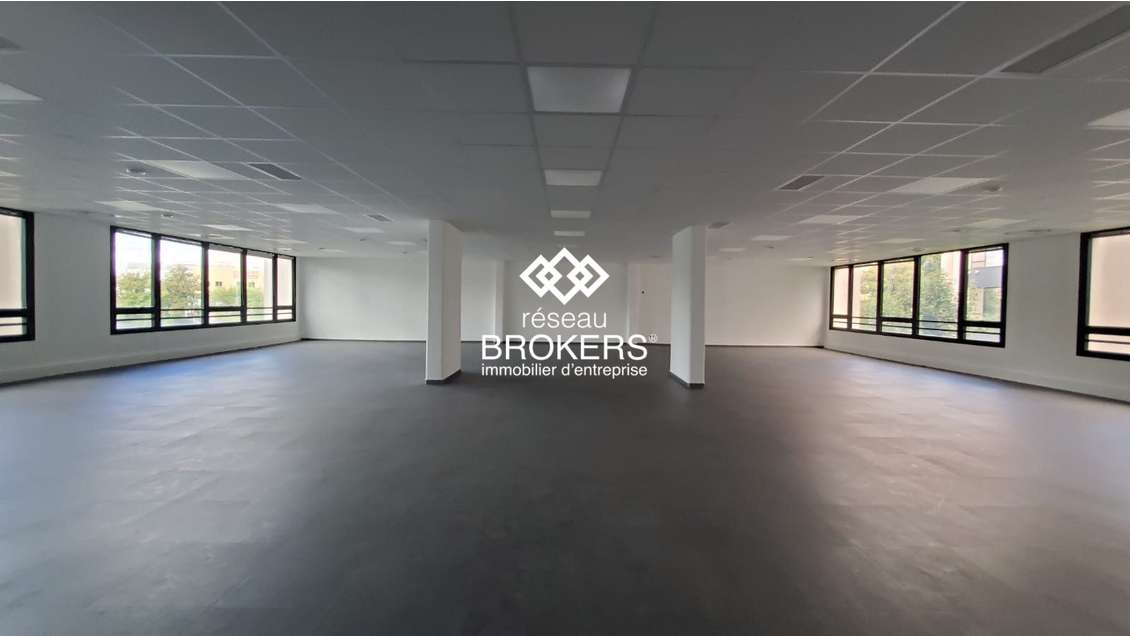 Bureaux de 240m² à louer à Metz-Tessy Park Nord 