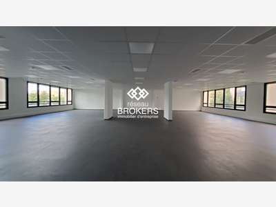 Bureaux de 240m² à louer à Metz-Tessy Park Nord