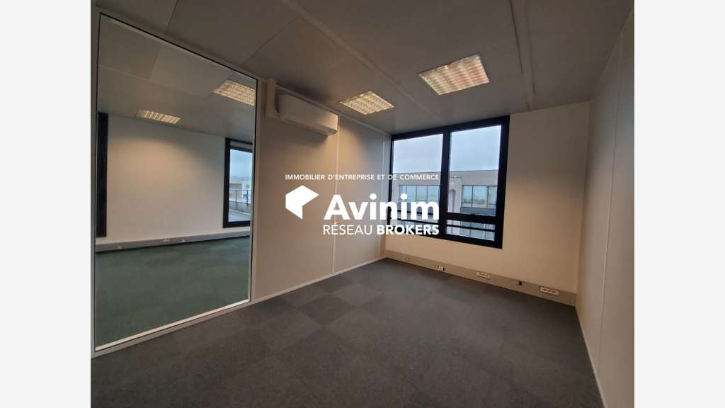 Bureaux à louer 109m² + 105m² terrasse Park Nord