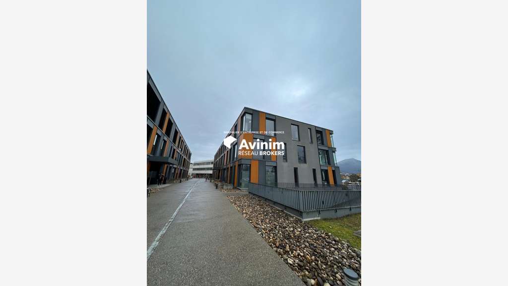 Bureaux haut standing à louer péage Annecy Nord
