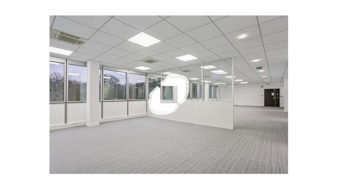 A louer Bureaux 340m² Meudon la foret