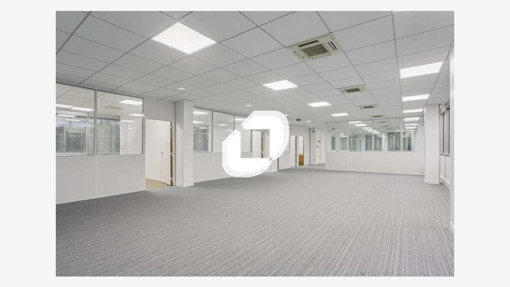 A louer Bureaux 1100m² Meudon la foret