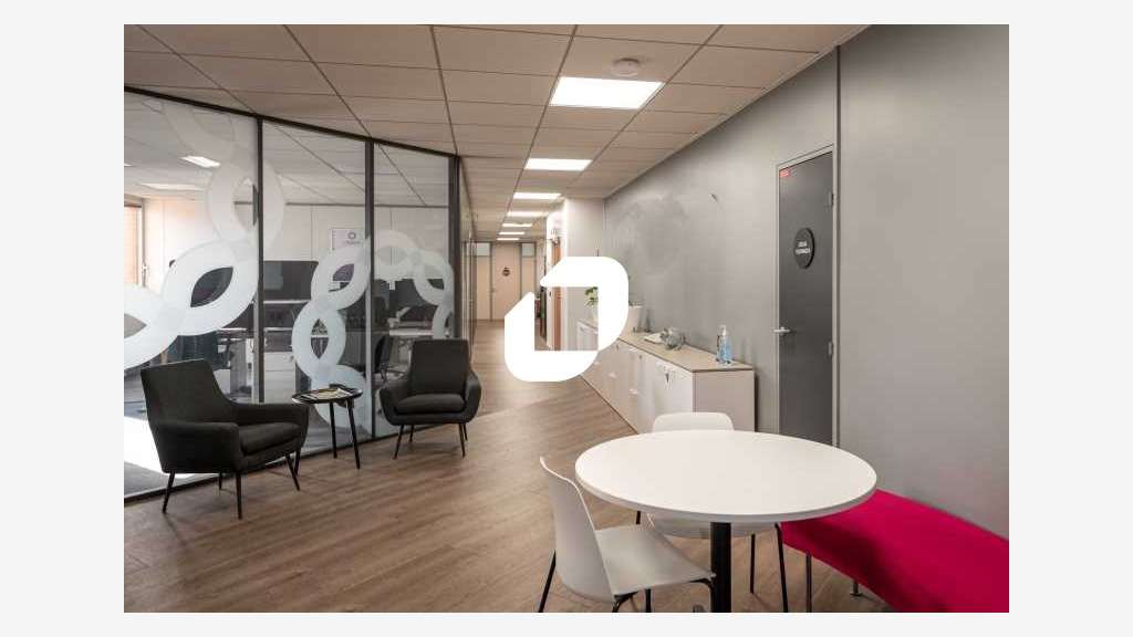 A louer Bureaux 216m² Meudon la foret